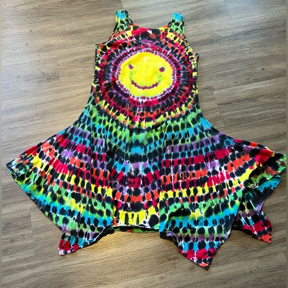 Handmade Asymmetrical hem Tie Dye Dress with Smiley Face size Large